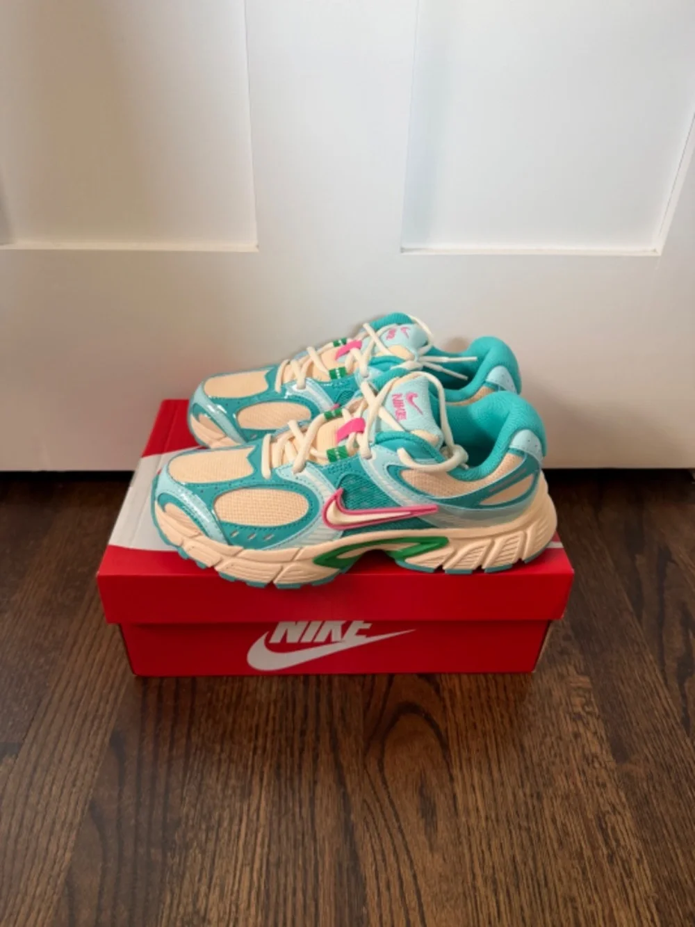 Nike V5 RNR Sneakers (Guava Ice/Pale Ivory - Pinksicle) - W6 | NIB